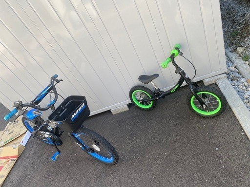 子供用  自転車 18インチ 練習用キックバイク付き