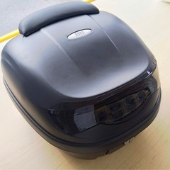 バイク リアボックス トップケース 29L バックレスト付 背もたれ ブラック
の画像