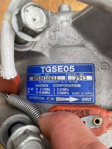 トヨタ 3Yエンジン 2000cc 
LPG仕様 　 