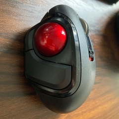 エレコム トラックボールマウスの画像