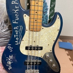 ベース