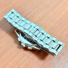 アルマーニ メンズ クロノグラフ 腕時計の画像