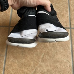 NIKE ナイキ　プレスト　エクストリーム　スニーカー　白×黒　キッズ　19㎝の画像