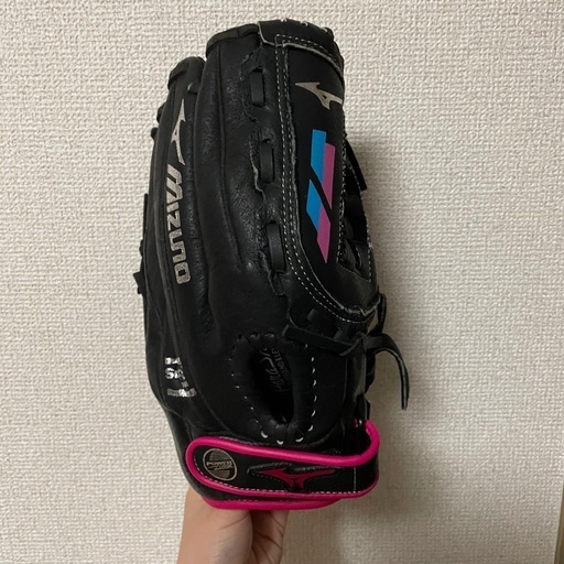 食*ん様 Mizuno 軟式グローブ 黒/ピンク　右利き用 MIZUNO - ミズノ（Mizuno） 軟式グローブ 右投用 11インチ ブラック