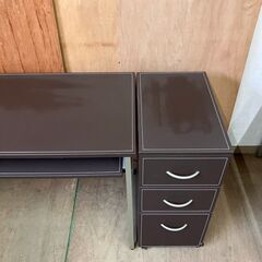 伊勢崎【現状品】gi4-13 ブランド不明 ワークデスク＆サイドチェストセット ダークブラウン アースカラーの画像
