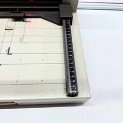 PLUS 裁断機 PK-513L オフィス用品の画像