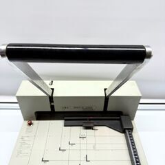 PLUS 裁断機 PK-513L オフィス用品の画像