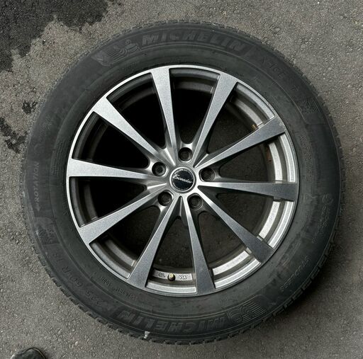 スタッドレスタイヤ 225/60R18 18インチ アルミホイール付き 4本セット エクストレイル