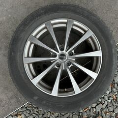 スタッドレスタイヤ 225/60R18 18インチ アルミホイール付き 4本セット