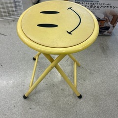 ☆値下げ☆　K2504-258 配送不可 ニコちゃん 椅子 キズ汚れ有り の画像