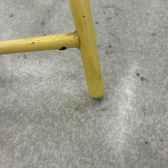 ☆値下げ☆　K2504-258 配送不可 ニコちゃん 椅子 キズ汚れ有り の画像
