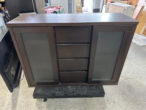 D1004   サイドボード　キャビネット　天板剥がれあり　補修跡あり