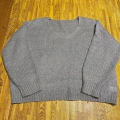 ボンバザール　水色　Ｖネックニット　フリーサイズ