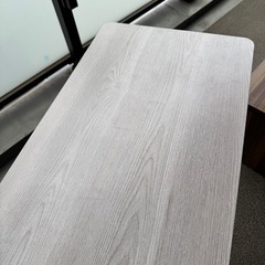昇降式テーブルの画像