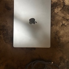 MacBook Pro M4 16G/512G 14インチ