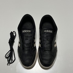 adidas スニーカー　黒　26cm
