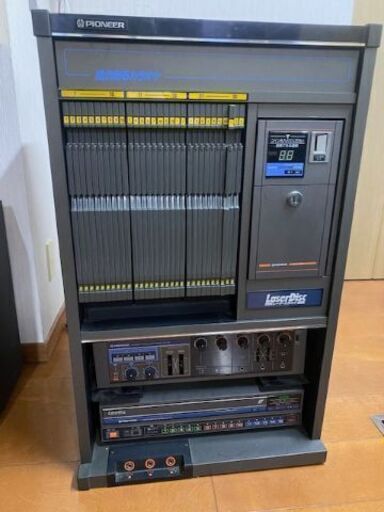 お歳暮 レーザーディスクカラオケ機（ジャンク品）譲ります。 (nosias その他