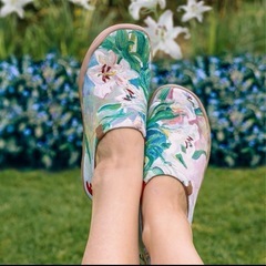 【新品・未使用タグ付】[UIN] レディースローファーフラットキャンバスシューズスリッポンボートシューズ花柄グラフィティシューズ美しい旅行シューズかかとなし軽くて快適の画像