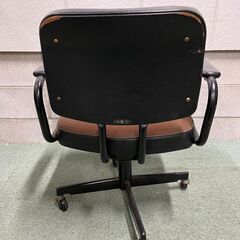TOYO TAPER オフィスチェア 事務椅子 肘置き付 パソコンチェア 回転 キャスター レトロ 幅57cm×奥行57cm×高さ75cm（座高41cm） の画像