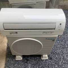 中古品ダイキンエアコン8畳クラス2020年式