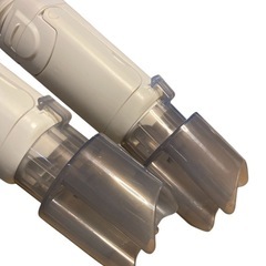 【美品】アイリスオーヤマ　布団乾燥機　カラリエ ツインノズル FK-W1-WP 2018年製の画像