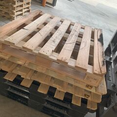 木製パレット　キズ、壊れ、汚れ　　無料！！！　20枚の画像