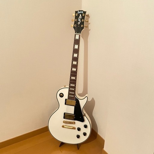 エレキギター　白　Bunny