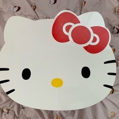 【お話中⠀】ハローキティ 顔型 ミニテーブル