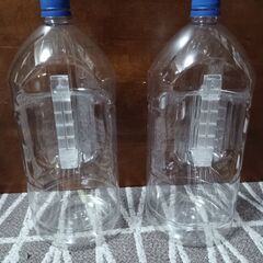 空き容器　ペットボトルの画像