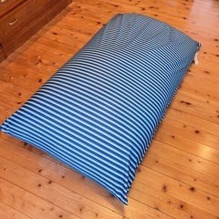 (引取り決定) Yogibo (ヨギボクッション)の画像