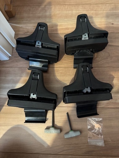 THULE スーリー ベースキャリア　フット　TH754 取り付けキット　TH1485 デリカ D5で使用