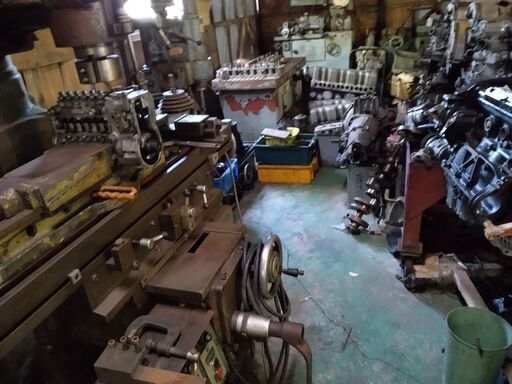 ベンツ113SL-リビルトエンンジン制作販売専門工場-ヘツト加工等内燃機業務