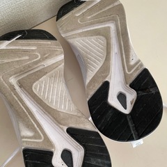 puma プーマ　スニーカー　白の画像