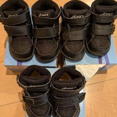 中古　アシックス　スクスク　シューズ12.5cm  13.5cm...