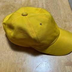 黄色い帽子の画像