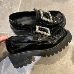 ビジュー　ローファー　靴　レディースの画像