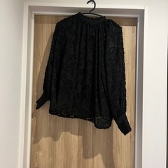 シャギーブラウス　ブラウス　Louere