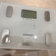 【無料
】OMRON体重計
