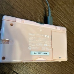 Nintendo DS Lite ピンク充電器の画像