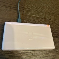 Nintendo DS Lite ピンク充電器の画像