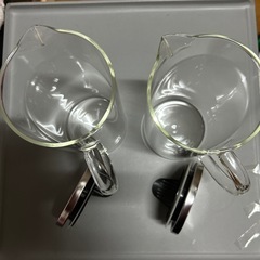 中古品　手付きガラスピッチャー2個セットの画像