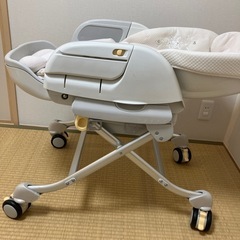 コンビ　ハイロー　ベビーベッド　電動
の画像