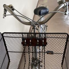 ブリジストン製中古自転車26インチ　学生かばんもすっぽり入る特注大容量ブリジストン製カゴの画像