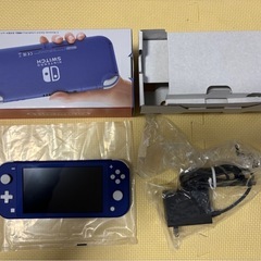 ニンテンドーSwitchライト　カセット込み

