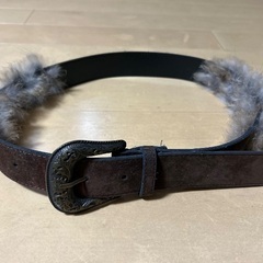 【値下げしました】ベルト　リアルファー付きの画像