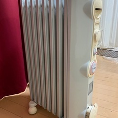 『お取引中』
デロンギ　オイルヒーターの画像