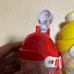 子供用水筒の画像