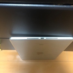 iPad  第5世代　32GB 美品　即日完売　限定商品　大特価　人気商品　Apple 純正　在庫限り　早い者勝ち　売切続出の画像