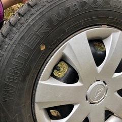 スタッドレスタイヤ4本　ホイール付WM 155 80 r13 79Qの画像