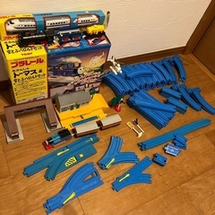 プラレールまとめ売り　レール80本　動力車3台トーマス　